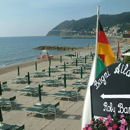 Appartement Trilocale Ristrutturato A 200m Dal Mare:vinci246 Alassio