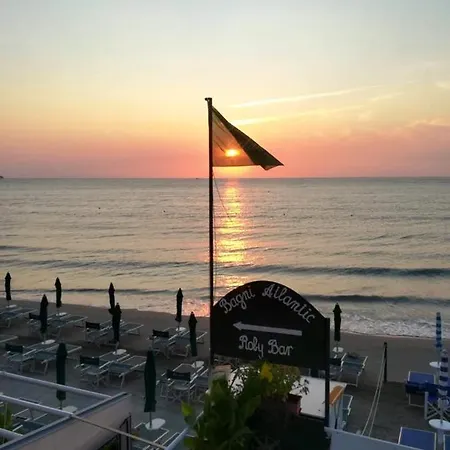 公寓 Trilocale Ristrutturato A 200m Dal Mare:vinci246