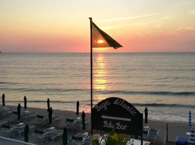 Appartement Trilocale Ristrutturato A 200m Dal Mare:vinci246