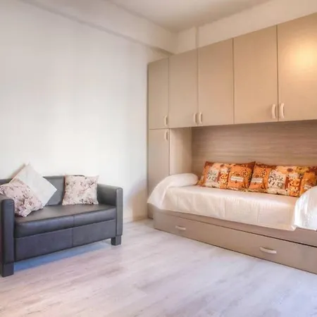 Apartamento Trilocale Ristrutturato A 200m Dal Mare:vinci246 Alassio